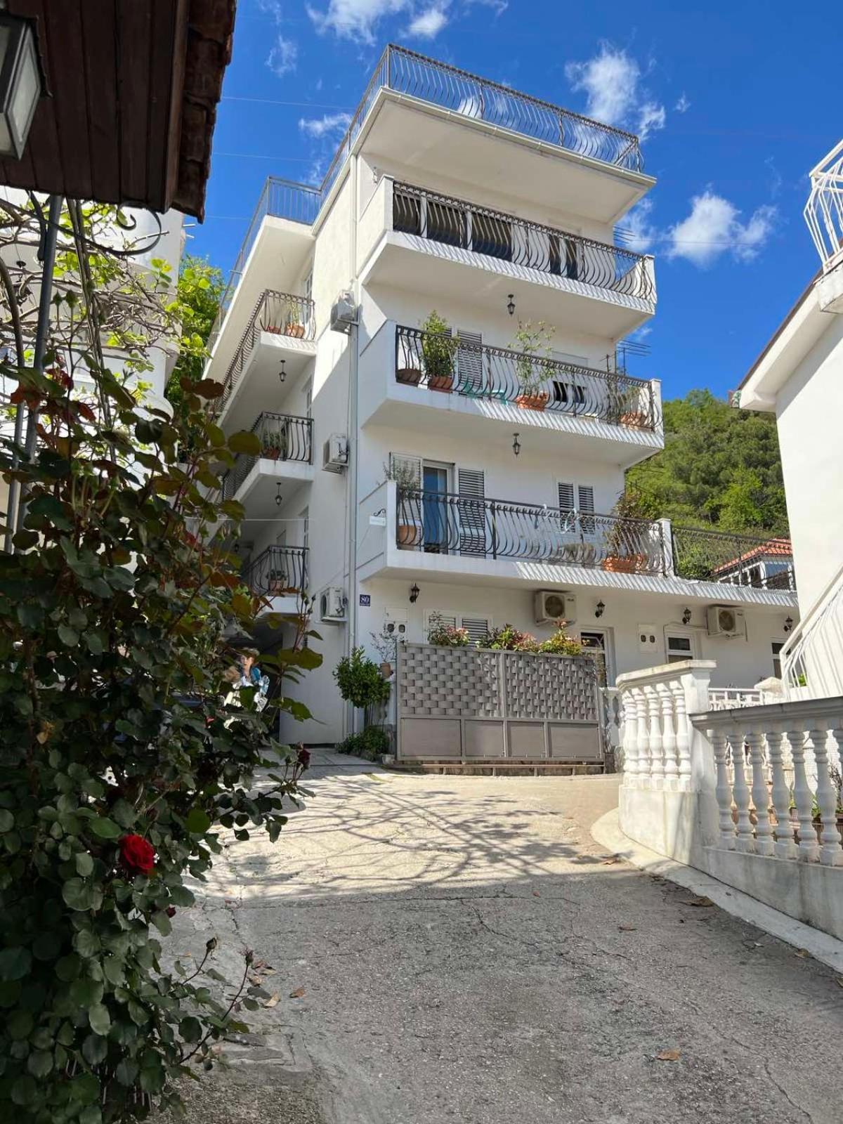 Fortunella Apartments Herceg Novi Esterno foto